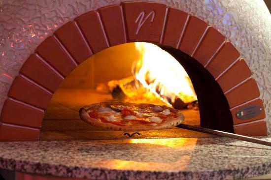 Wood Pizza Oven